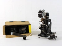 Oude videoprojector - afbeelding 1 van  3