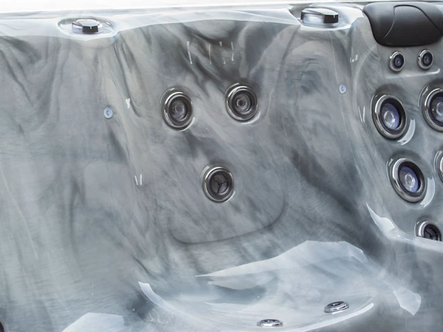 Outdoor spa - afbeelding 7 van  13