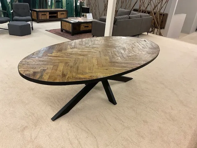 Ovale eetkamertafel - afbeelding 1 van  3