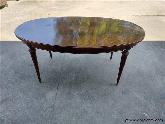 Ovale tafel - afbeelding 1 van  1