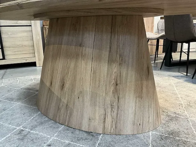 Ovalen eetkamertafel - afbeelding 3 van  8