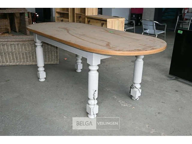 Ovalen houten tafel - afbeelding 1 van  5