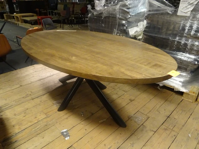 Ovalen houten tafel - afbeelding 1 van  4