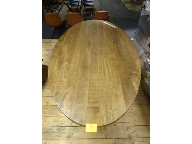 Ovalen houten tafel - afbeelding 2 van  4