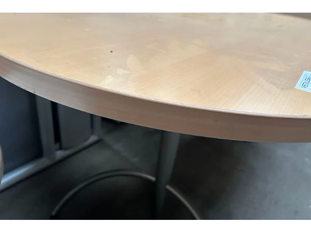 Ovalen tafel - afbeelding 2 van  3