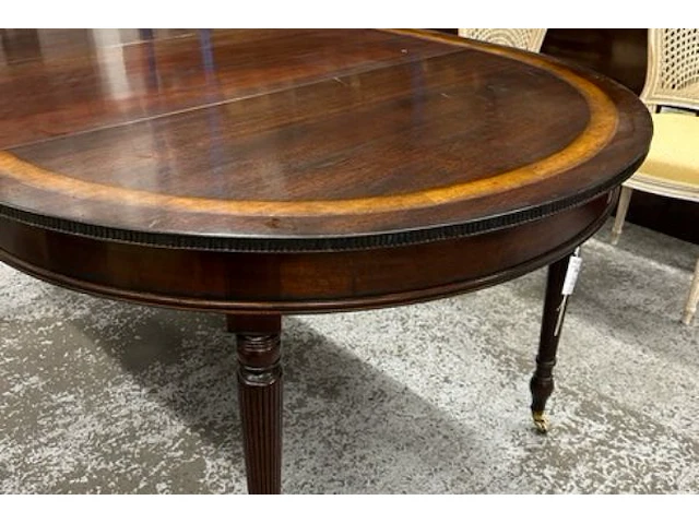 Ovalen tafel - afbeelding 2 van  6