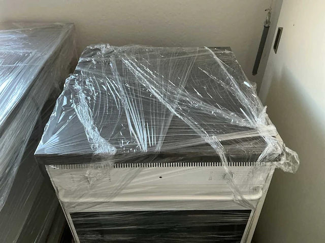 Oven gemonteerd in meubel - afbeelding 2 van  8
