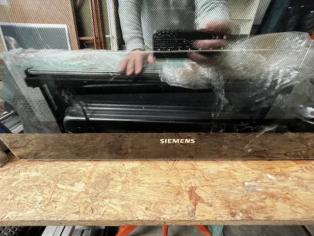 Oven siemens - afbeelding 2 van  4