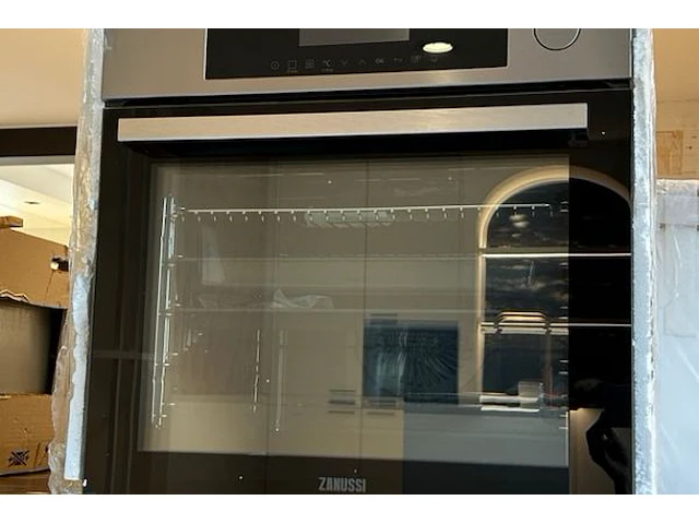 Oven zanussi - afbeelding 2 van  6