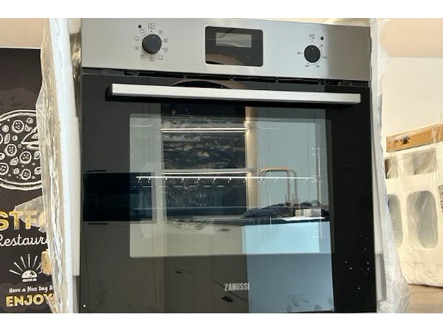Oven zanussi - afbeelding 6 van  9