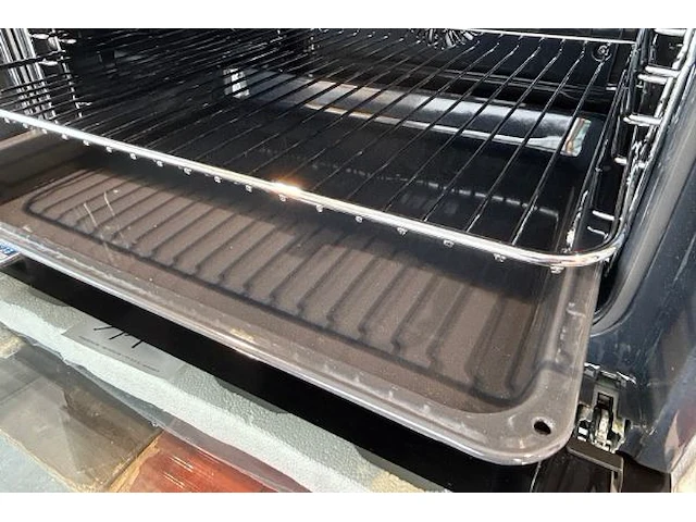 Oven zanussi - afbeelding 2 van  8