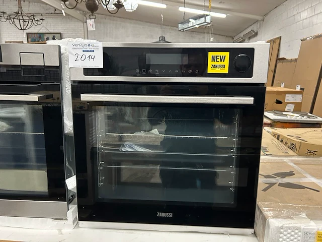 Oven zanussi - afbeelding 1 van  7