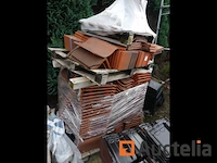 Overblijfsel van tegels - afbeelding 8 van  8