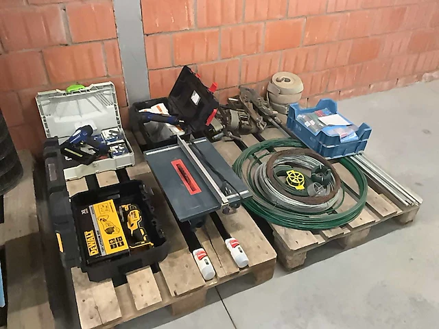 Overige aannemersmateriaal - afbeelding 1 van  9