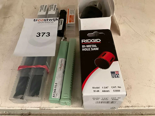 Overige garage inventaris,metaal boren,klokboor,boorkophouder enz. - afbeelding 1 van  1