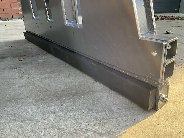Overige grondverzetapparatuur - hydraulische betonplaat klem - afbeelding 8 van  18