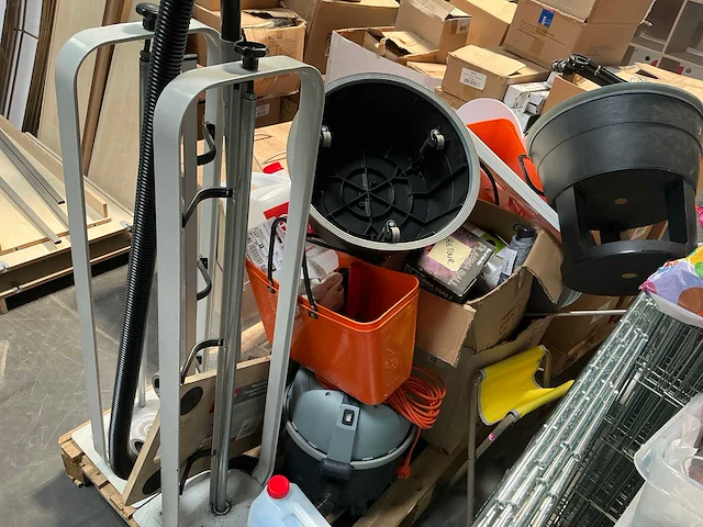 Overige winkel inventaris - afbeelding 13 van  20