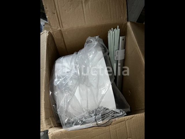 Overstock van meerdere merken - afbeelding 25 van  31