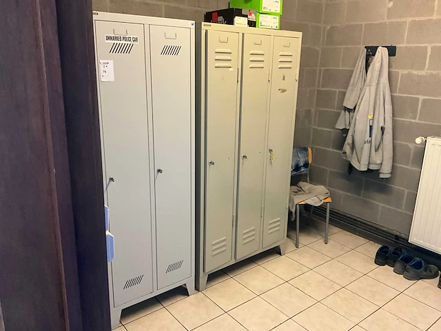 Overtoom lockerkast (2x) - afbeelding 1 van  1