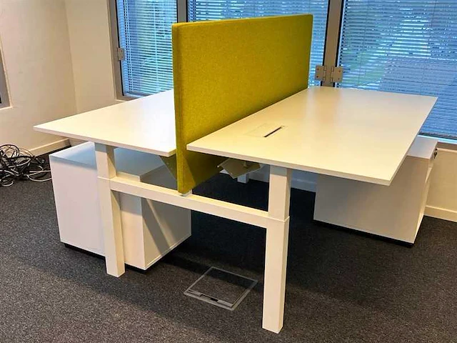 Ozmoz - bureaus (4x) - afbeelding 1 van  15