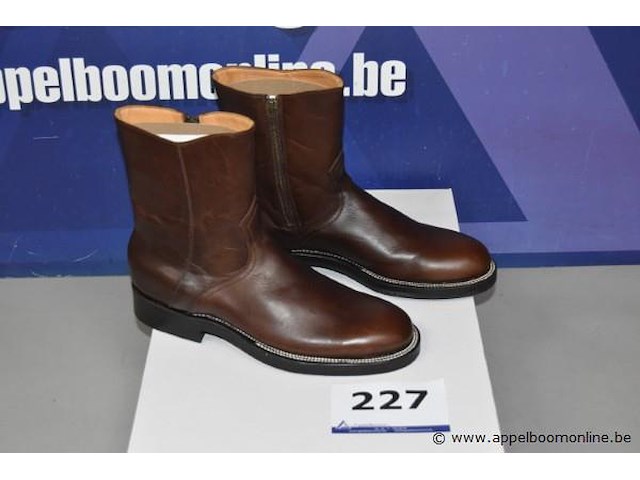Paar herenlaarzen unmarked maat 42,5 - afbeelding 1 van  4