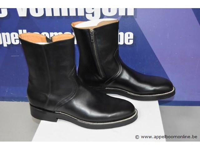 Paar herenlaarzen unmarked maat 43 - afbeelding 2 van  4