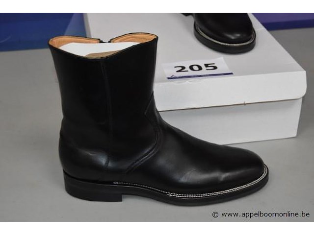 Paar herenlaarzen unmarked maat 44 - afbeelding 2 van  4