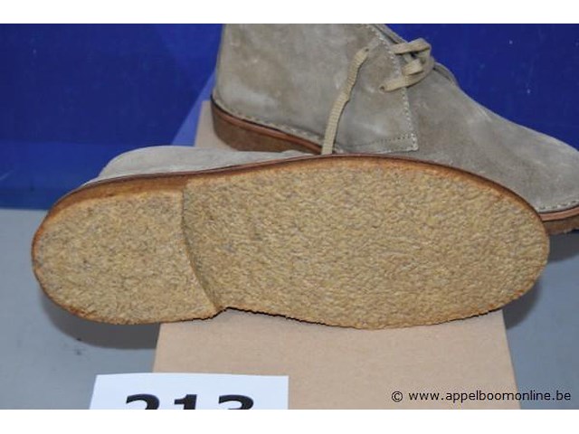 Paar herenschoenen astorflex maat 40 - afbeelding 3 van  4