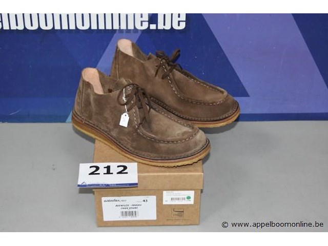 Paar herenschoenen astorflex maat 43 - afbeelding 1 van  4