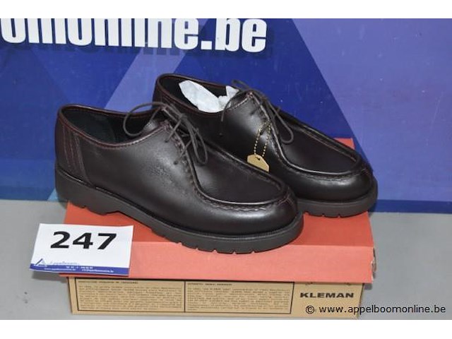 Paar herenschoenen kleman, maat 42 - afbeelding 1 van  4