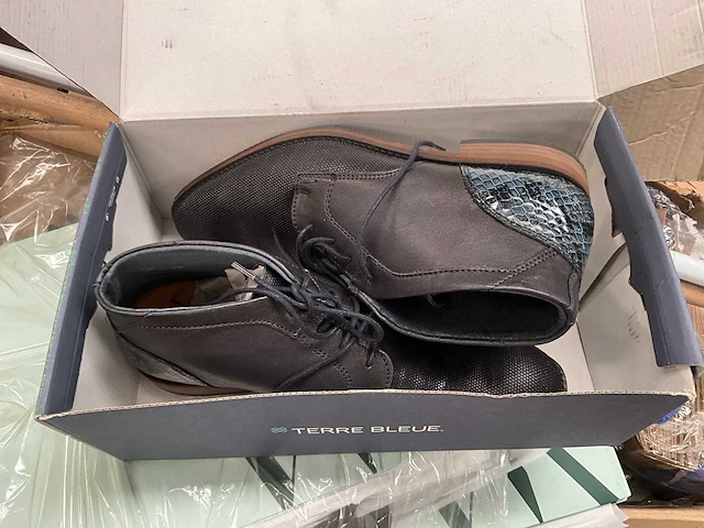Paar herenschoenen terre bleue - afbeelding 7 van  9