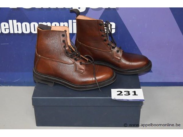 Paar herenschoenen trickers maat 41 - afbeelding 1 van  4