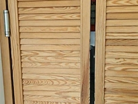 Paar houten klapdeuren 90x38 - afbeelding 2 van  3