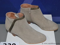 Paar vrouwenlaarsjes twoolou maat 37 - afbeelding 2 van  4