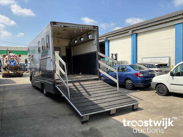 Paarden vrachtwagen - afbeelding 15 van  18
