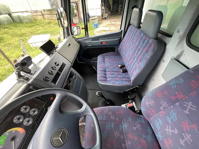 Paardenvrachtwagen mercedes-benz, 2000 - afbeelding 3 van  37