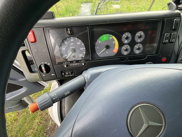 Paardenvrachtwagen mercedes-benz, 2000 - afbeelding 5 van  37
