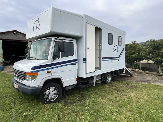 Paardenvrachtwagen mercedes-benz, 2000 - afbeelding 33 van  37