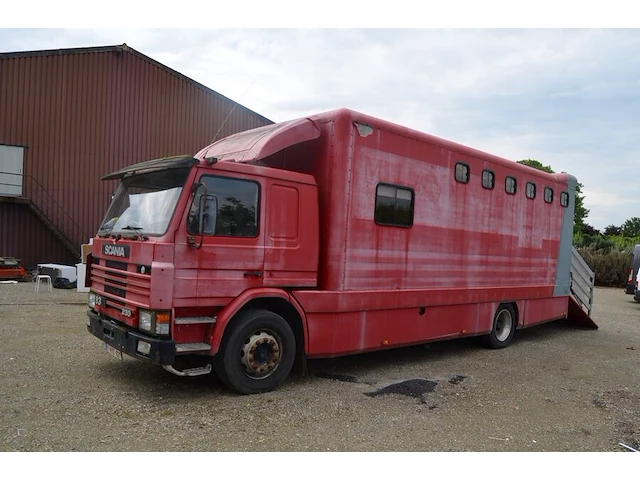 Paardenvrachtwagen voor 6 paarden scania, ch.nr. xlepm4x2a04308217, bj. 01-08-1991 - afbeelding 41 van  47