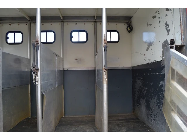Paardenvrachtwagen voor 6 paarden scania, ch.nr. xlepm4x2a04308217, bj. 01-08-1991 - afbeelding 46 van  47