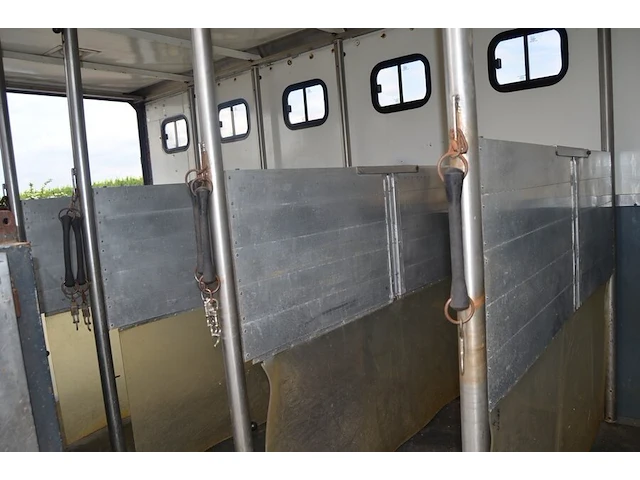 Paardenvrachtwagen voor 6 paarden scania, ch.nr. xlepm4x2a04308217, bj. 01-08-1991 - afbeelding 47 van  47