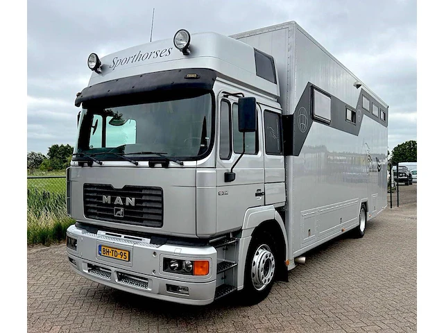 Paardenwagen man 19 -314 (marge) - afbeelding 1 van  1