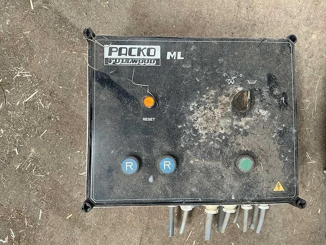 Packo lot packo kasten om melkmachines aan te sturen - afbeelding 5 van  6