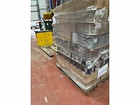 Paint, pur, adhesive & sealant - afbeelding 2 van  4
