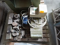Palet met motoren - afbeelding 1 van  12