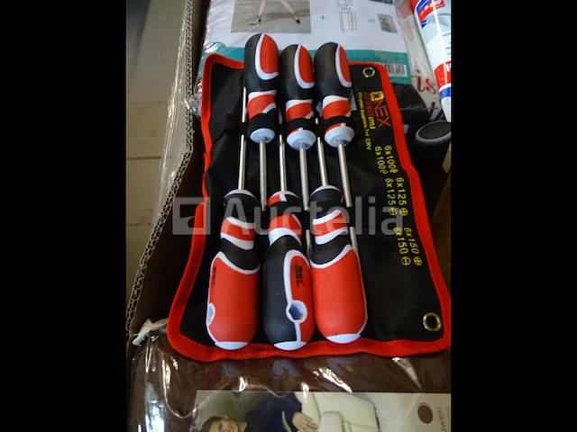 Palet met nieuwe items - afbeelding 3 van  16