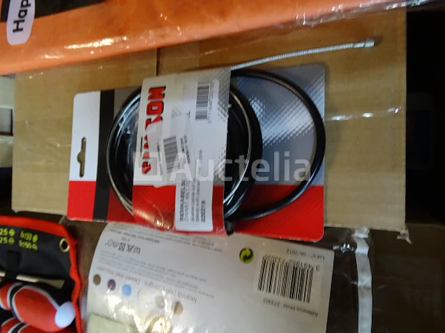 Palet met nieuwe items - afbeelding 5 van  16