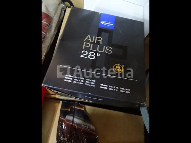 Palet met nieuwe items - afbeelding 9 van  16