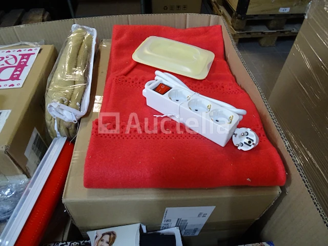 Palet met nieuwe items - afbeelding 15 van  18