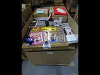 Palet met nieuwe items